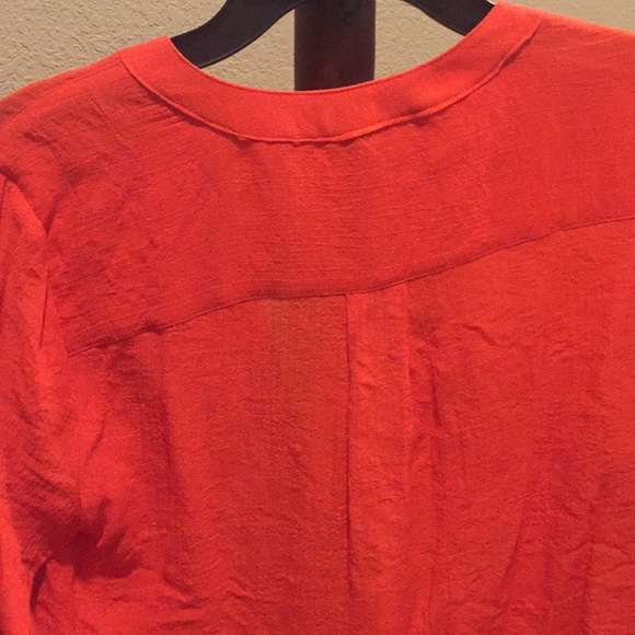 Top - Picture 2 of 2